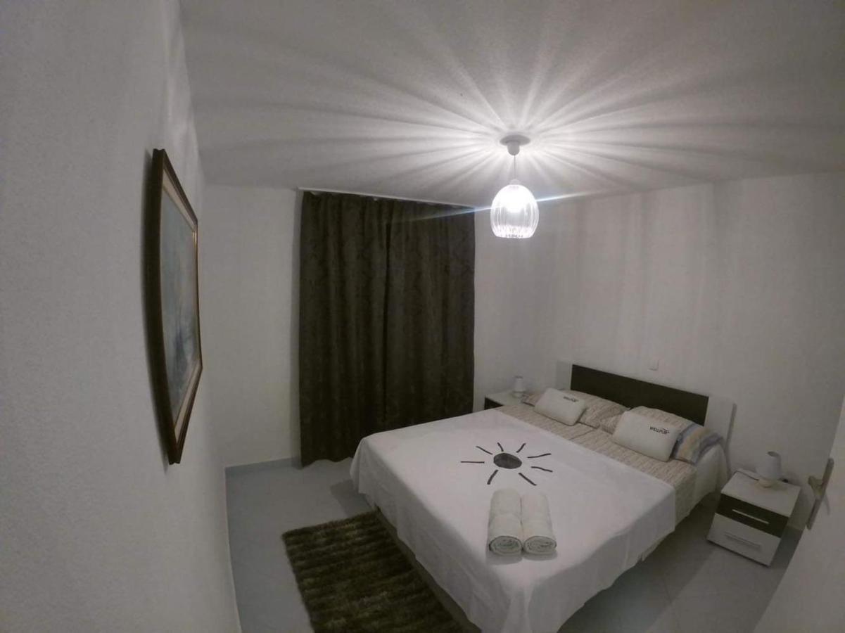 Apartmani Kate Stari Grad  Bagian luar foto