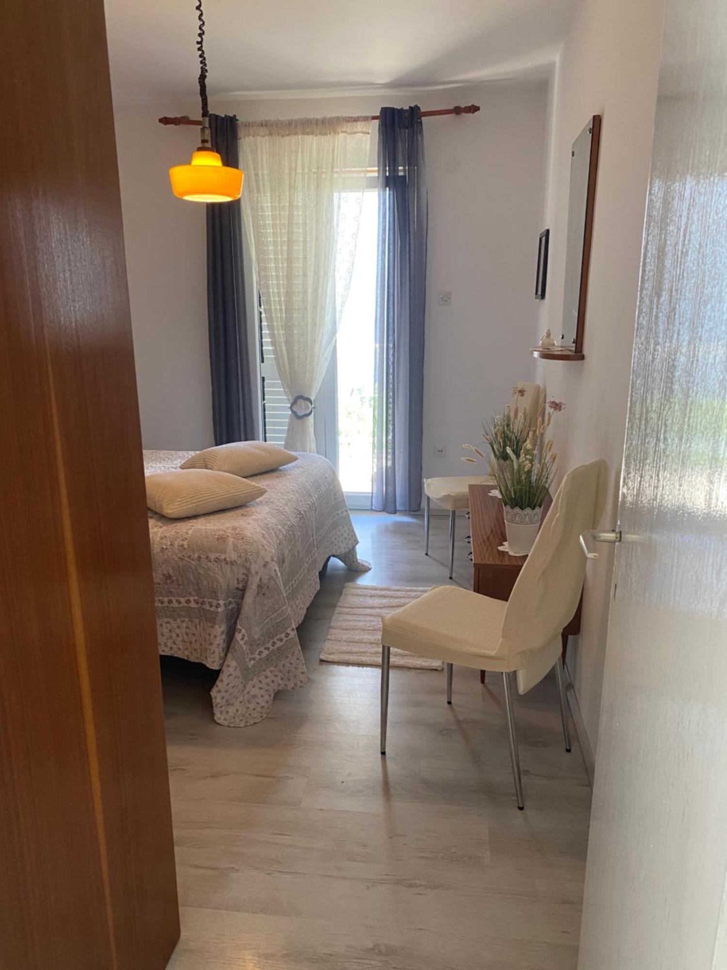 Apartmani Kate Stari Grad  Bagian luar foto
