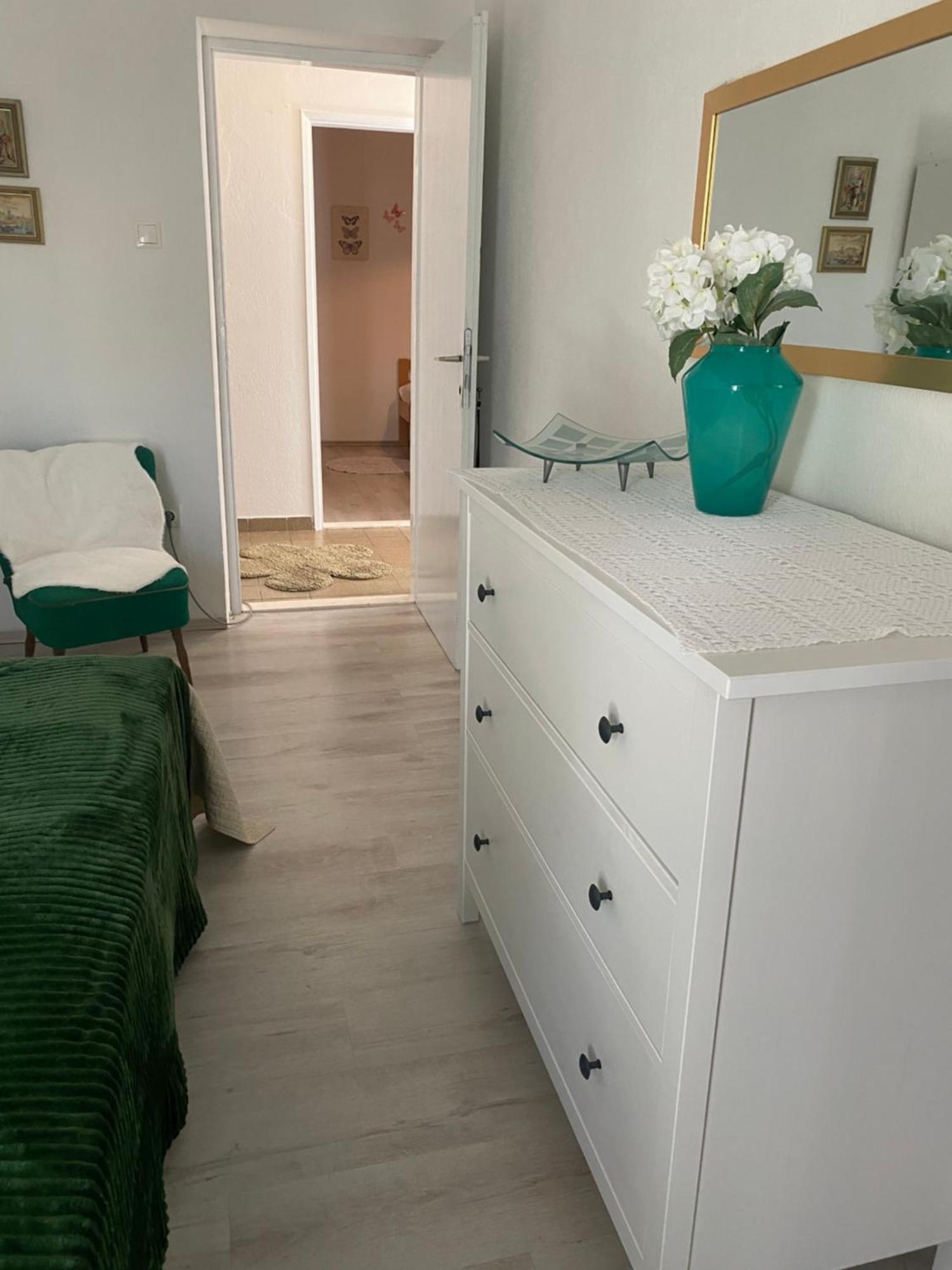 Apartmani Kate Stari Grad  Bagian luar foto